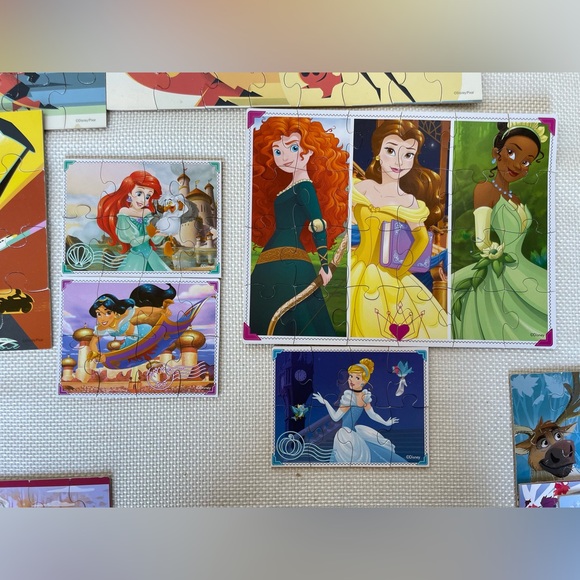 16 Wooden Jigsaw Puzzles including Frozen, Disney Princesses, Incredible - Picture 3 of 5